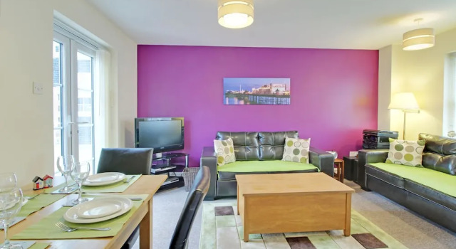 Brighton Getaways - Beach Lodge House, Забронировать Отель Отели Исторического графства Суссекса с парковкой, Парковка