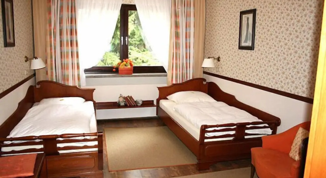Hotel Meyer - Alter Bergischer Gasthof, Забронировать Отель Кюртен Bergisches Land