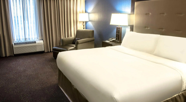 Номер Premium Holiday Inn Fargo by IHG