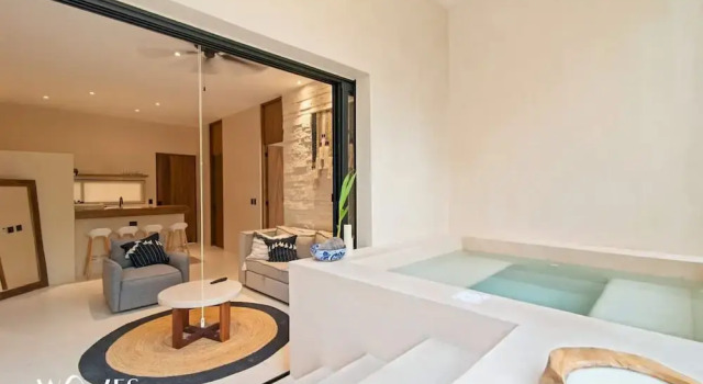 Spacious 3 Br w Private Pool Exclusive Gym