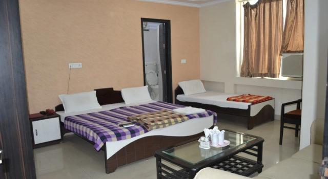 Трёхместный номер Standard Hotel Jigyasa By Mayda Hospitality Pvt. Ltd