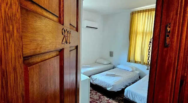 Superior cvadruplă cameră cu balcon Zion Hotel