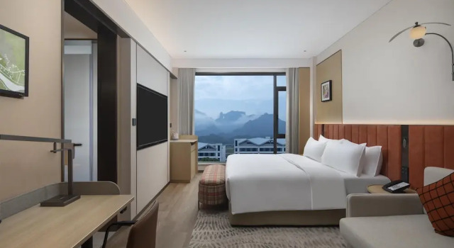 Номер Superior Hilton Garden Inn Zhangjiajie Tianmen Mountain