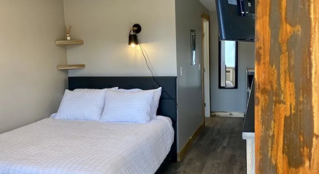 Люкс с балконом и с видом на горы The Darmont Hotel and Suites