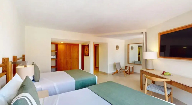 Двухместный номер Superior с балконом Park Royal Beach Acapulco - All Inclusive