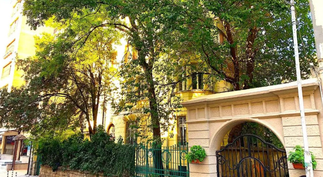 Студия Exceptional Refurnished Studio TOP Location