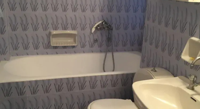 Spacious 3 Bedroom 5bed Apartment - Adults Only, Book Apartment Istiaia Central Greece