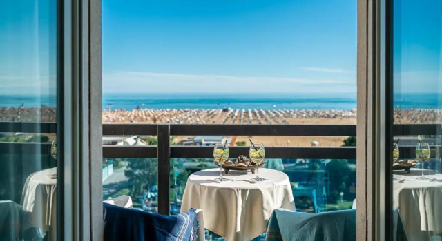 Трёхместный номер Standard с видом на море Hotel Palace