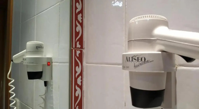 Полулюкс Área de Servicio El Cruce