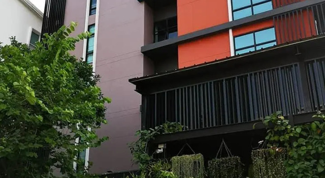 Кровать в общем номере Mandy Nok Hotel