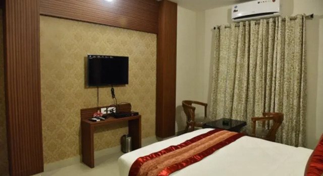 Hotel Pine Tree