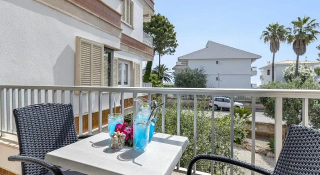 Апартаменты Apartment in just 200 m from the Alcudia beach RS1