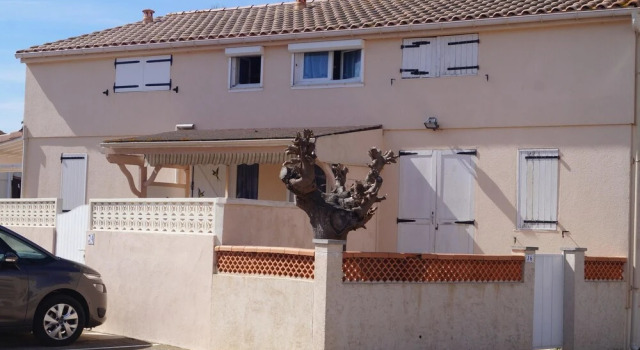 House With 2 Bedrooms in Portiragnes, With Pool Access and Furnished G