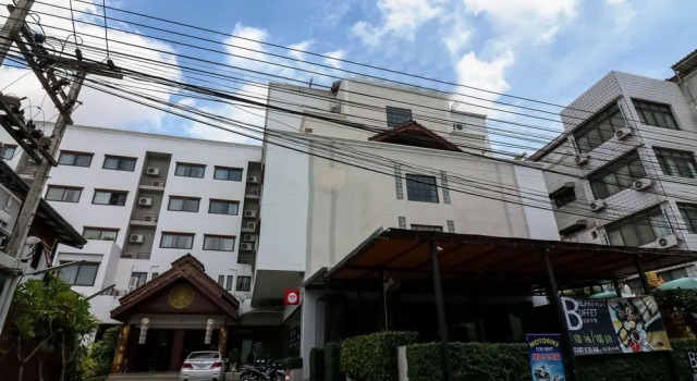 Nida Rooms White Gate 2 Walking, Забронировать Отель Отели Чиангмай 3 звезды, рядом с Nakornping Bridge, 3*