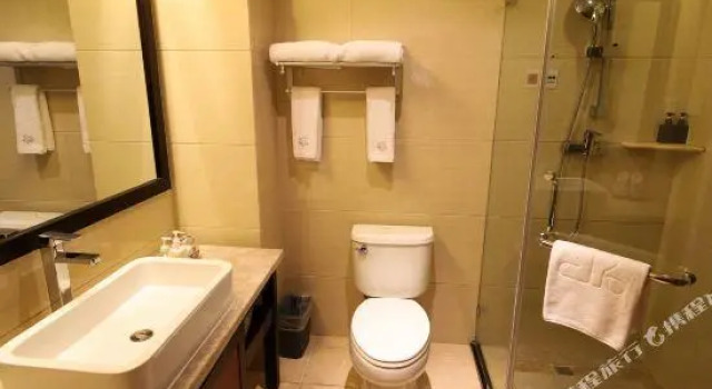 Люкс Executive Kunming Maple Palace Hotel