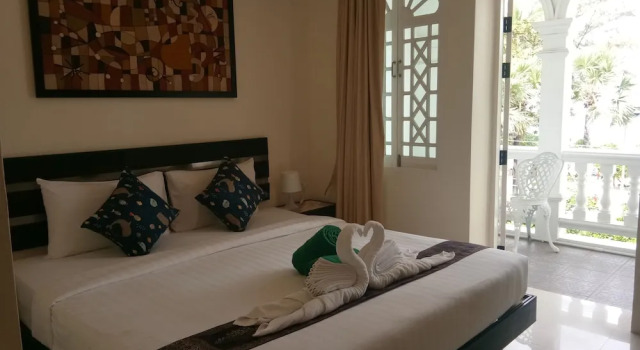 Island Patong Beachfront Apartments