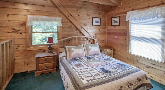 Gerralds Chalet by Heritage Cabin Rentals