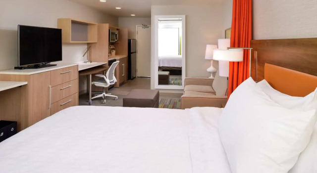 Студия Home2 Suites By Hilton Merrillville