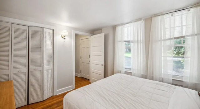 Cozy Home Best Location In Town On 7 Private Acres 2 Bedroom Cottage by Redawning, Prenota Casa vacanze Martinsburg Virginia Occidentale