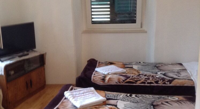Kulusic (Private Accommodation)