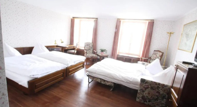 Четырёхместный номер Standard Hotel Rheinfels