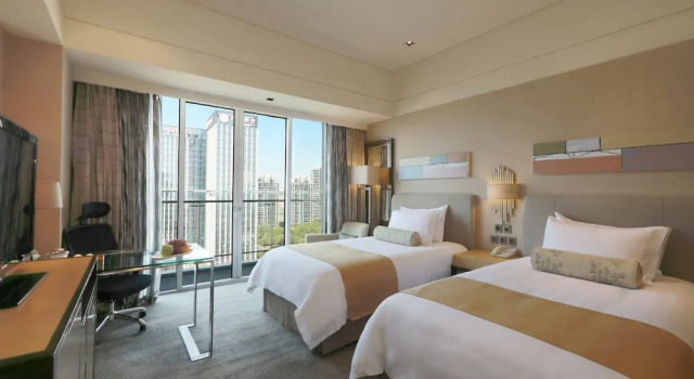 Двухместный номер Superior с балконом Xiamen International Conference Center Seaview Hotel