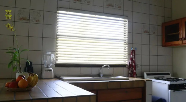 Apartmán 2 pokoje s balkonem a a výhledem do zahrady Hersher Studio's & Apartments
