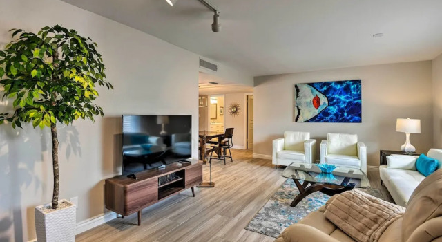 3 Mi to Asu: Tempe Getaway w/ Heated Pool, Забронировать Дом для отпуска Пруд в Темпе 