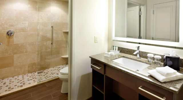 Двухместный люкс Homewood Suites Pittsburgh Airport