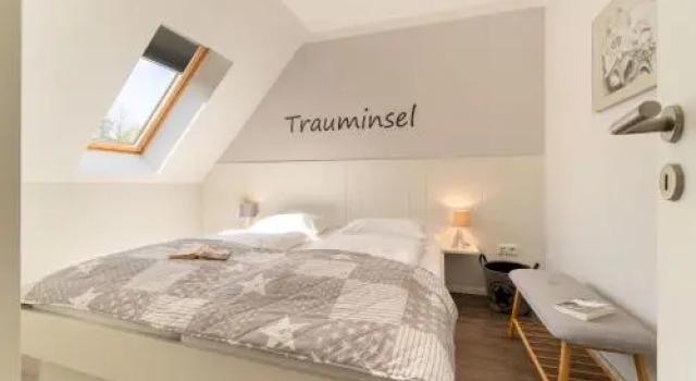 Haus am Leuchtturm Wohnung 4, Забронировать Отель Отели Вик-ауф-Фёр с парковкой, рядом с Пристань для быстроходных судов, Парковка