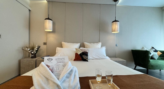 Eve Hôtel & Spa*** Cap Agde, Rezervovat Hotel Hotely v Canal du Midi s bazénem, Bazén
