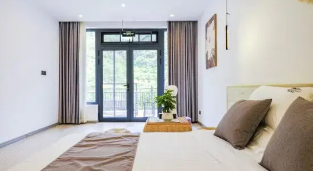 Люкс Deluxe Oak red homestay