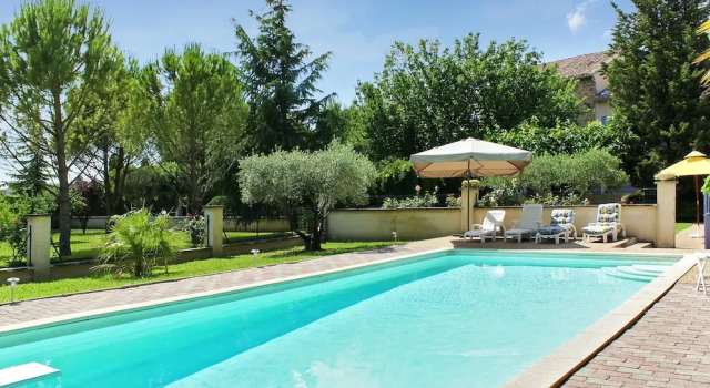 Villa With 4 Bedrooms in Althen-des-paluds, With Private Pool, Terrace and Wifi - 42 km From the Slopes