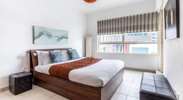 Unique & Stylish 1BR w/ Incomparable Marina Views!