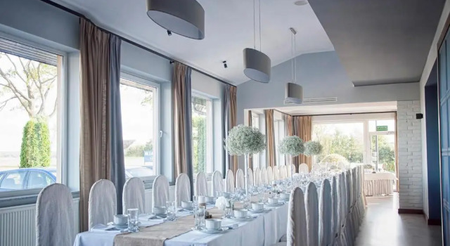 Hotel Czardasz, Varaa Hotelli  