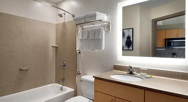 Люкс Standard Candlewood Suites Watertown Fort Drum by IHG