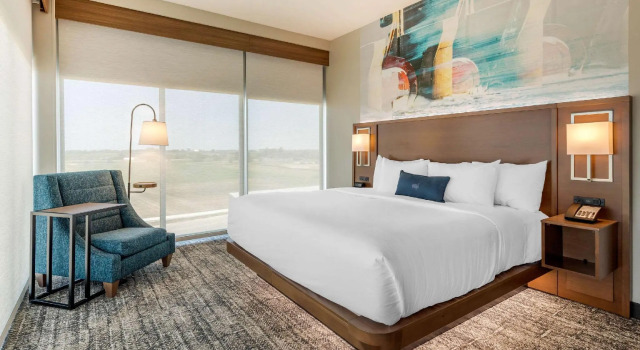 Двухместный люкс Holiday Inn Express Bettendorf - Davenport NE by IHG