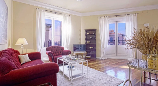 Wonderful 3 Bd Apartm in Prime Location. Plaza Mayor, Забронировать Отель Бизнес-отели Мадрида, рядом с Театр Монументал, 4* 5*