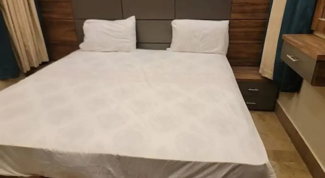 Karachi Travelodge Guest House