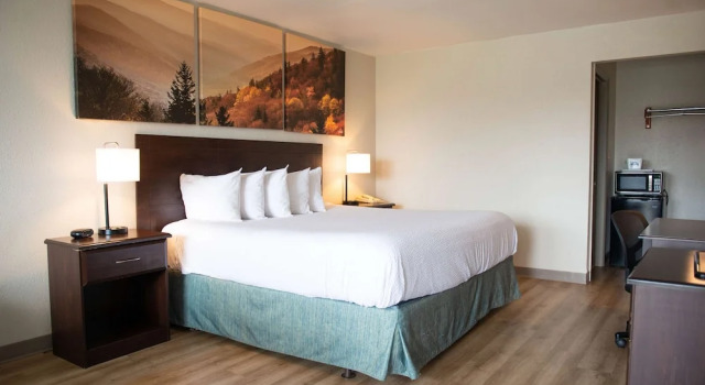 Двухместный номер Superior Days Inn by Wyndham Waynesboro