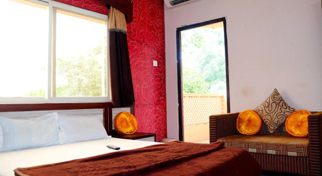 Hotel Raj Palace