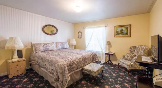 Номер Deluxe Historic Cary House Hotel