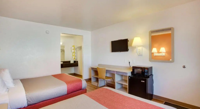 Четырёхместный номер Deluxe Motel 6-Albuquerque, NM - Carlisle