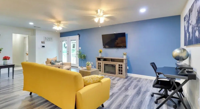 1 Mi to Dtwn + Fenced Yard: Georgetown Getaway!, Rezerwuj Apartament Hotele w Georgetown z parkingiem, Parking