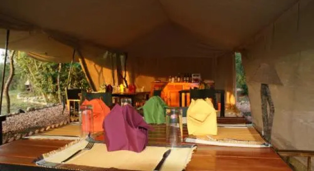 Queen Elizabeth Bush Lodge by NATURE LODGES LTD, Reserva ahora Hotel Bushenyi Nyakishozo