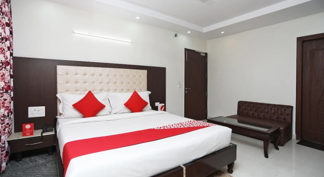 Люкс OYO 2295 Hotel Razia Inn