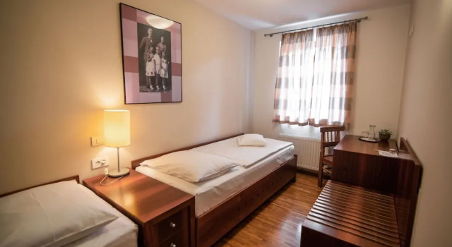 Четырёхместный семейный номер Standard Hotel Dvor Jezersek Brnik