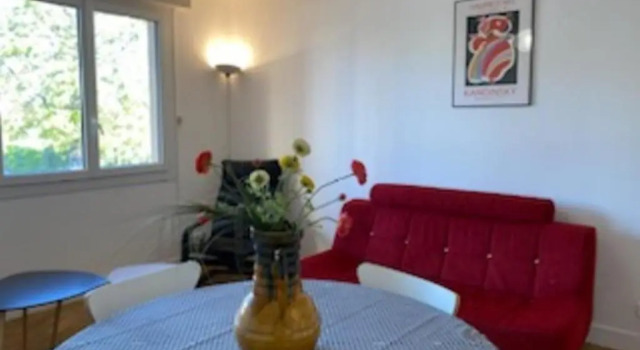 Bright 70m Cosy Near the Beach