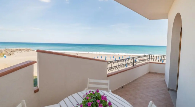 Villa Liliana Naxos Beach Aparment, Book Villa Hotels in Sicily with Parking, Parking