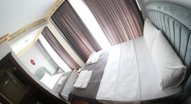 Трёхместный номер Standard Ares Hotel